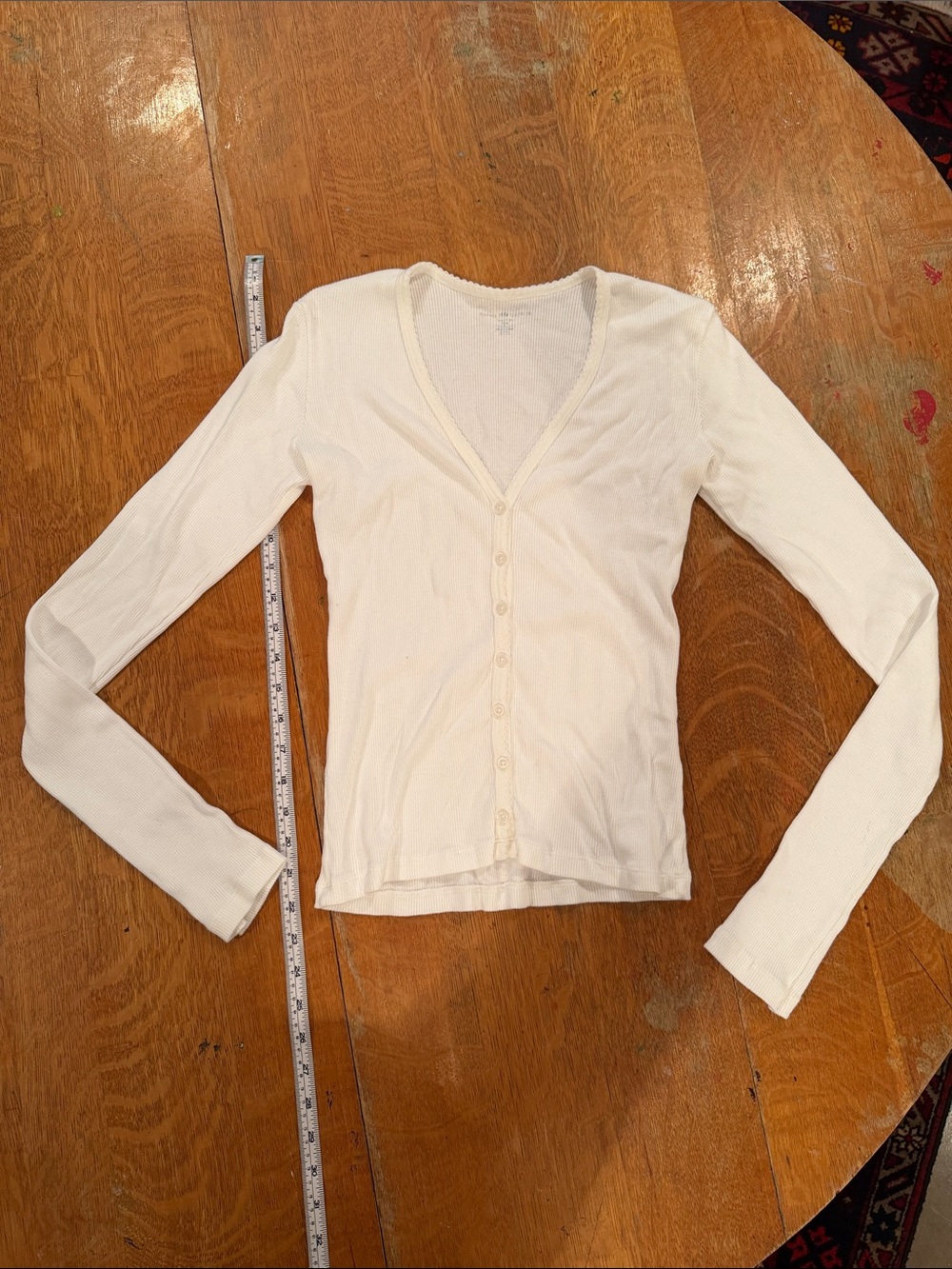 Brandy Mellville Women's White V-Neck Button-Front Cardigan